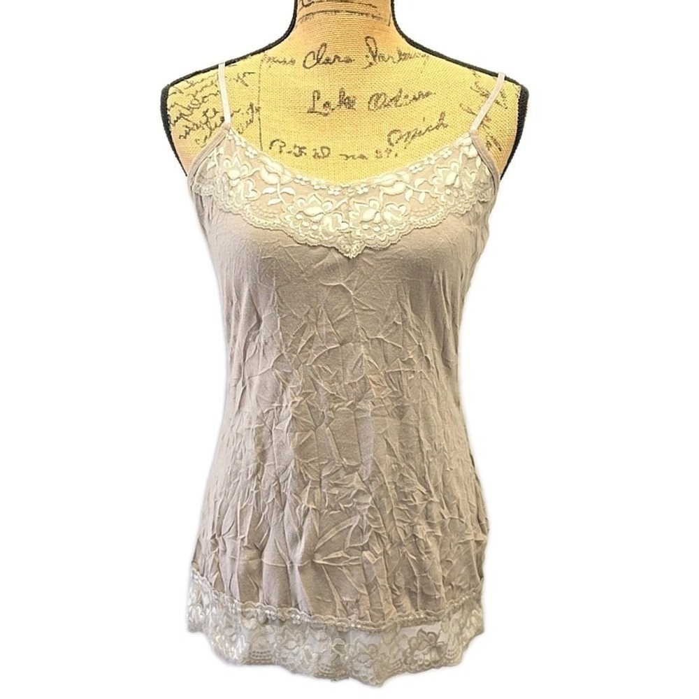 Maurices Beige Lace Trim Crinkle Cami Tank Top Womens M Boho Feminine Layering